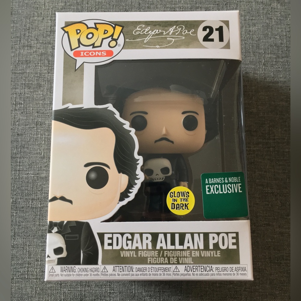 Edgar Allan Poe Funko Icons #21 MIB Skull Glows In The Dark Barnes Noble Exclusi